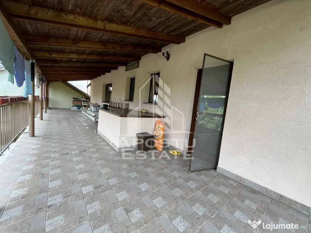 Casa individuala , 4 camere,2 bai, garaj, acces auto, 575...