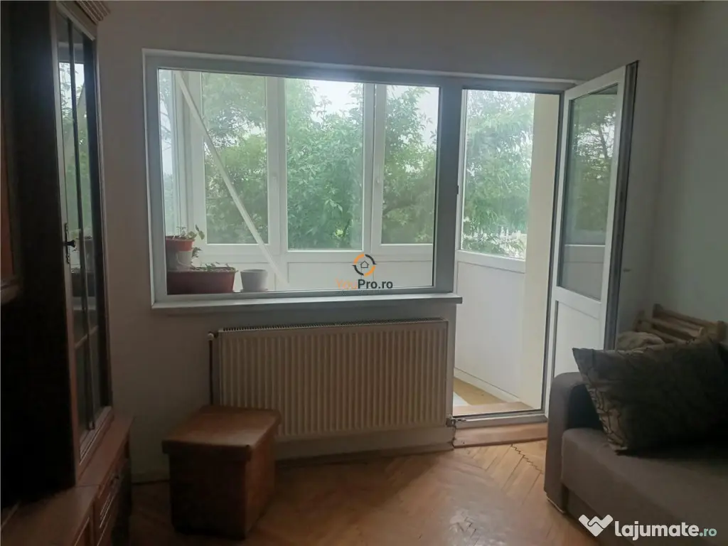 Decomandat Spatios zona Sagului