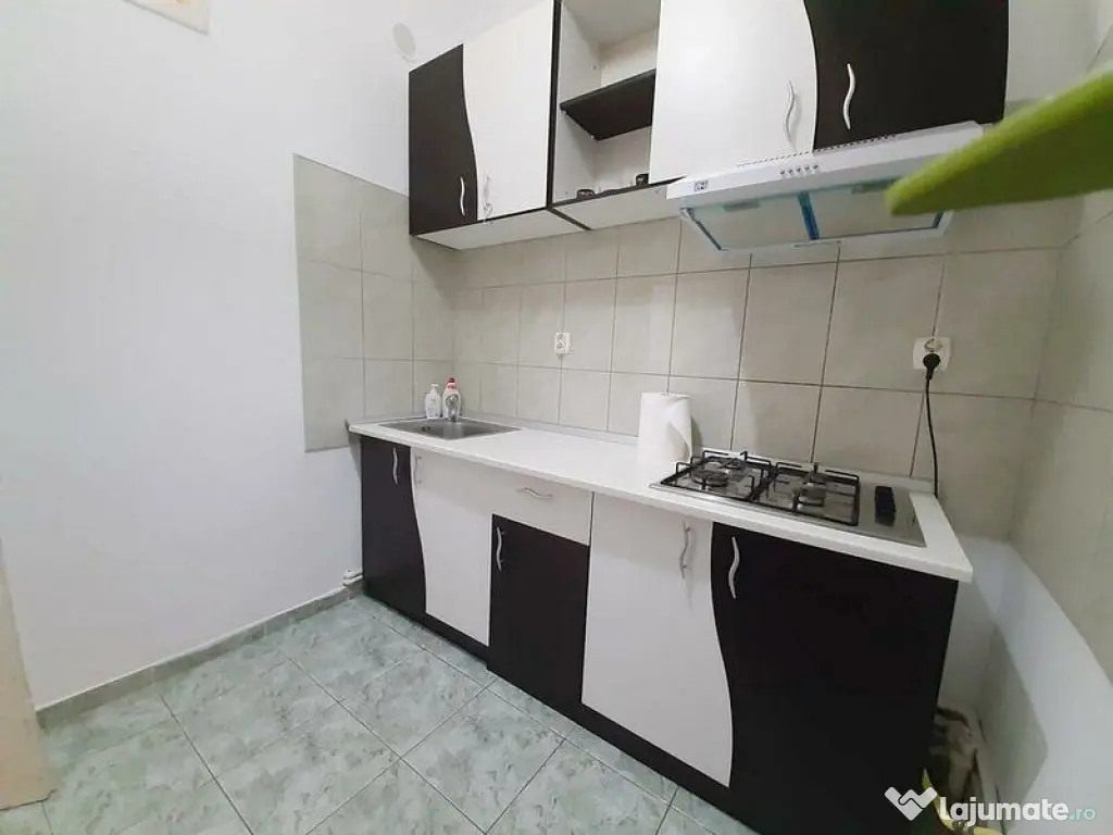 Apartament cu o camera, ultracentral - Universitatea Duna...