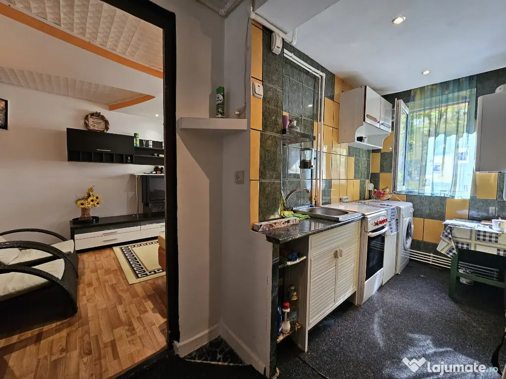 Apartament 2 camere, decomandat, etaj 2