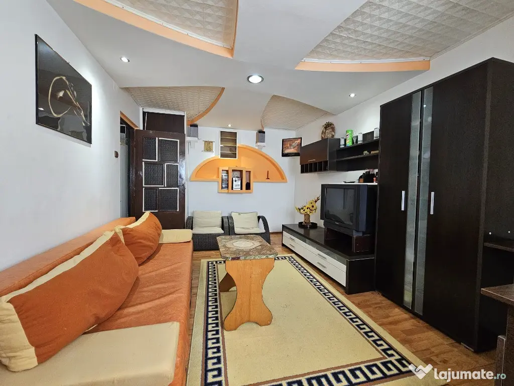 Apartament 2 camere, decomandat, etaj 2