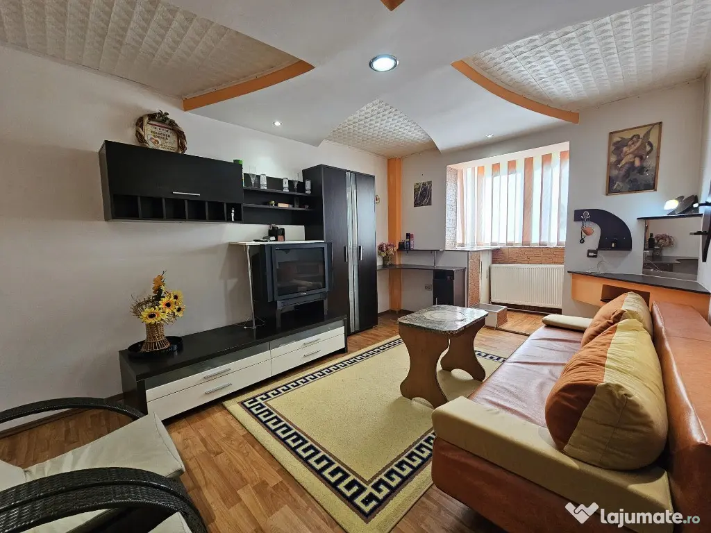 Apartament 2 camere, decomandat, etaj 2