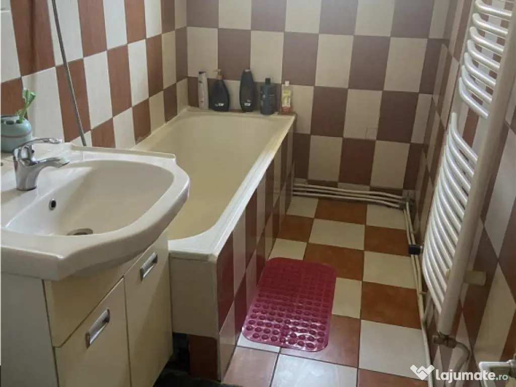Apartament 3 camere , zona Gara- str Longinescu ,76 mp ,2 ba