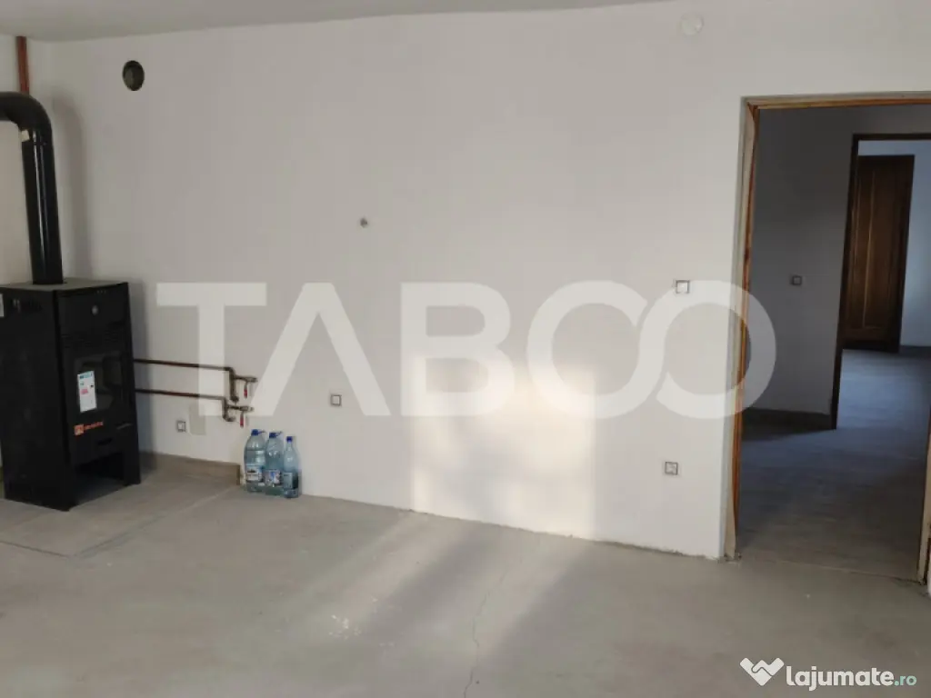 Microferma cu locuinta de vanzare in Pianu de sus 