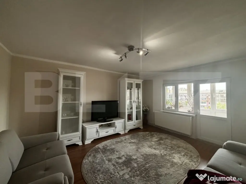 Apartament cu 3 camere, decomandat, 96 mp, zona Micro 16