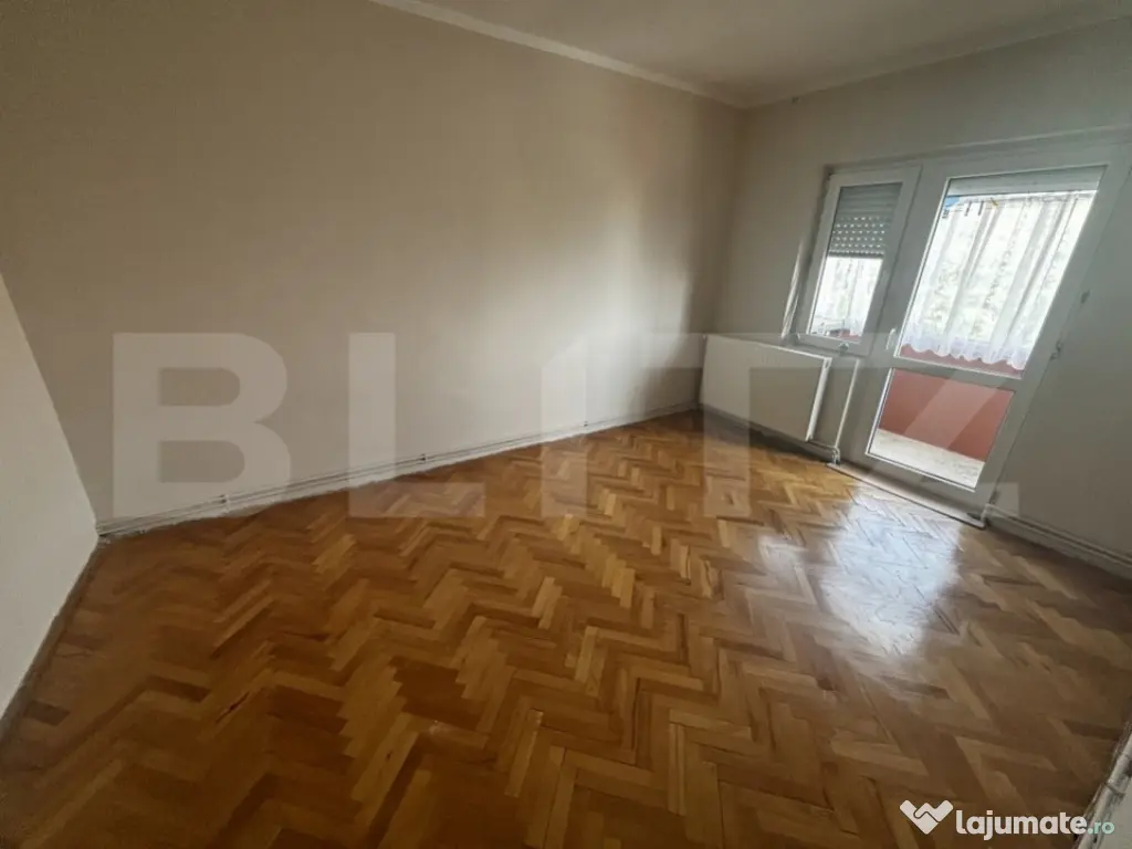 Apartament cu 3 camere, decomandat, 96 mp, zona Micro 16