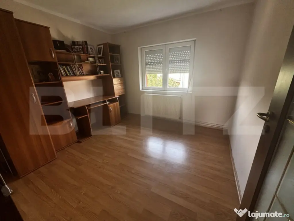 Apartament cu 3 camere, decomandat, 96 mp, zona Micro 16