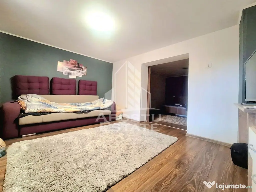 Casa individuala cu 5 camere si terasa, zona linistita Sa... 