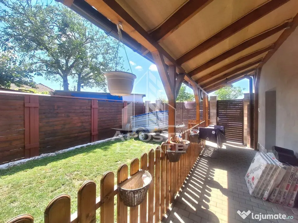 Casa individuala cu 5 camere si terasa, zona linistita Sa... 