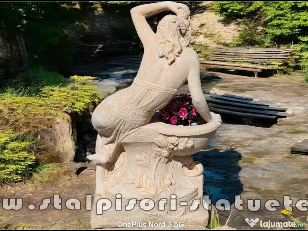 Statuetă jardinieră flori, galben patinat, model J12. 