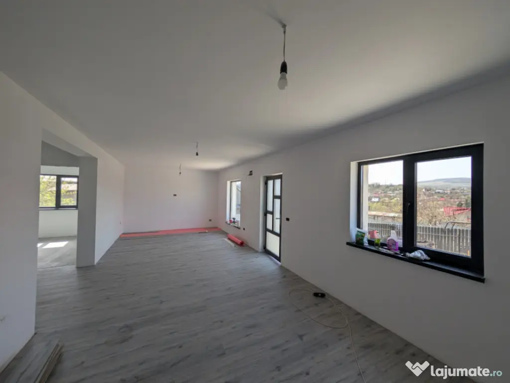 Casa Hemeius - încălzire pardoseala, toate utilitățile,