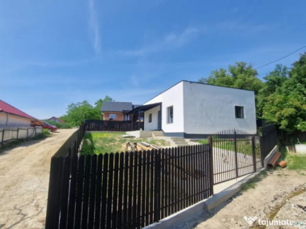 Casa Hemeius - încălzire pardoseala, toate utilitățile,