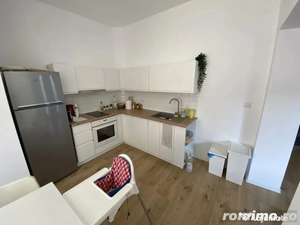 2 camere in zona Torontalului