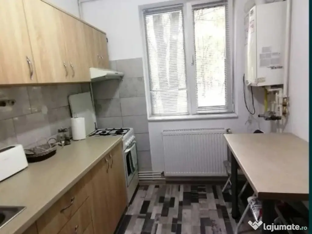 2 camere in zona Lipovei