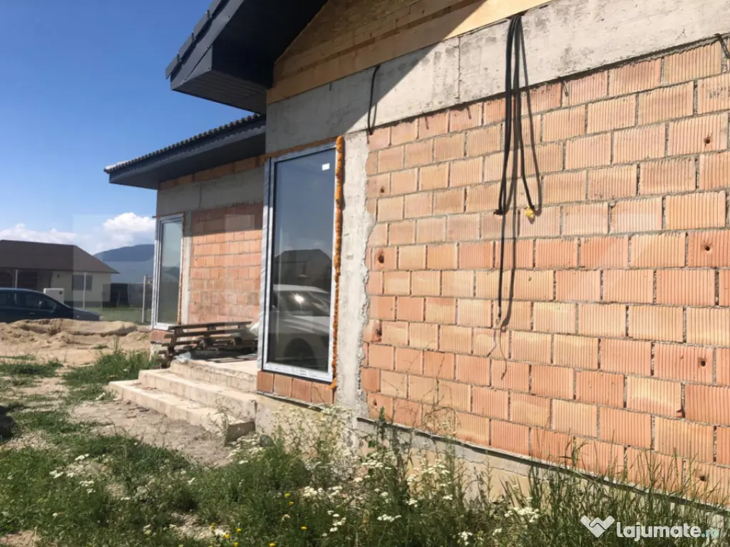 De vanzare, casa in Cristian, finalizare 2025