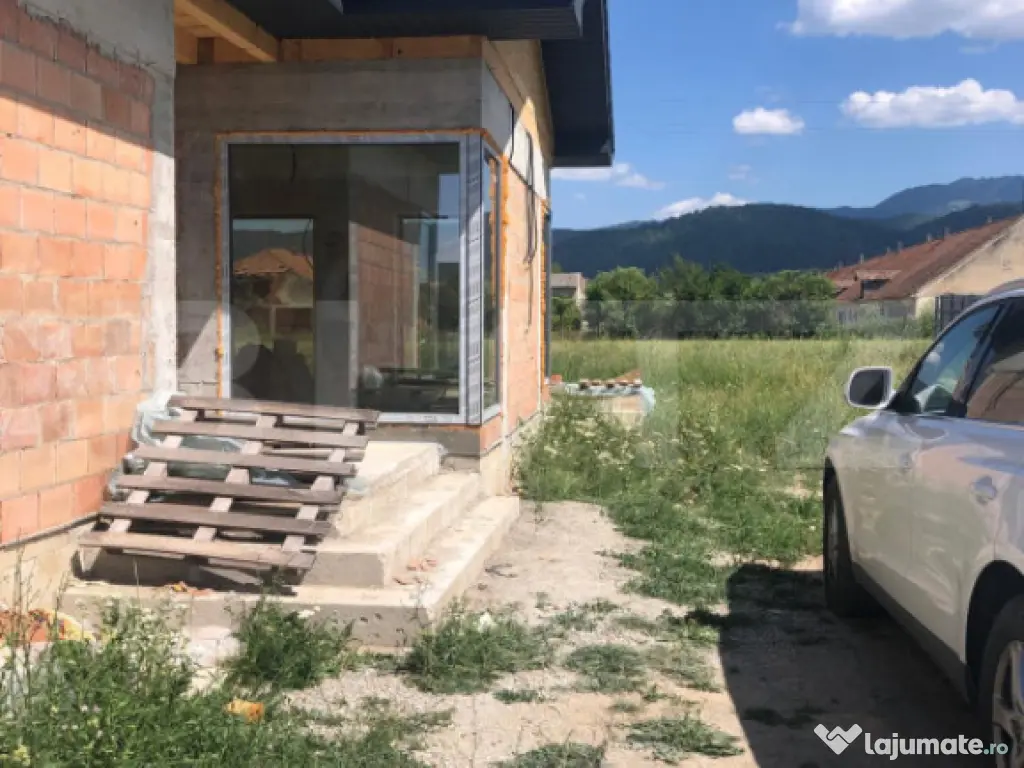 De vanzare, casa in Cristian, finalizare 2025
