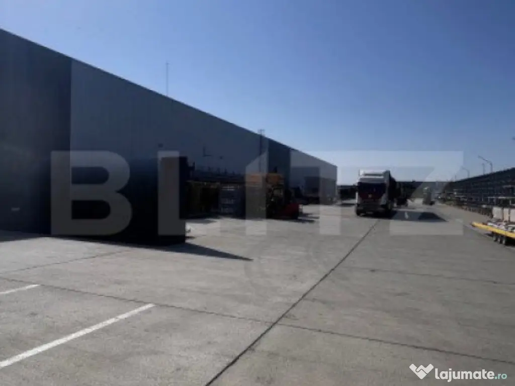 Hala cu pod rulant, cladire admininstrativa. Top!