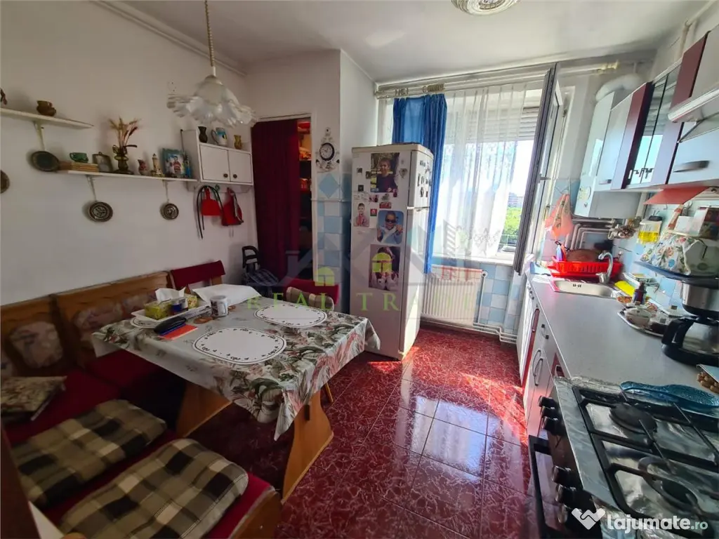 Apartament 3 camere zona Centrul- Civic 