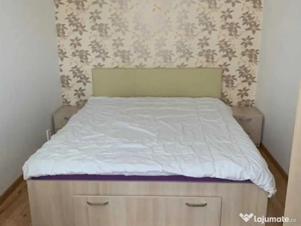 2 camere in zona Complexului Studentesc