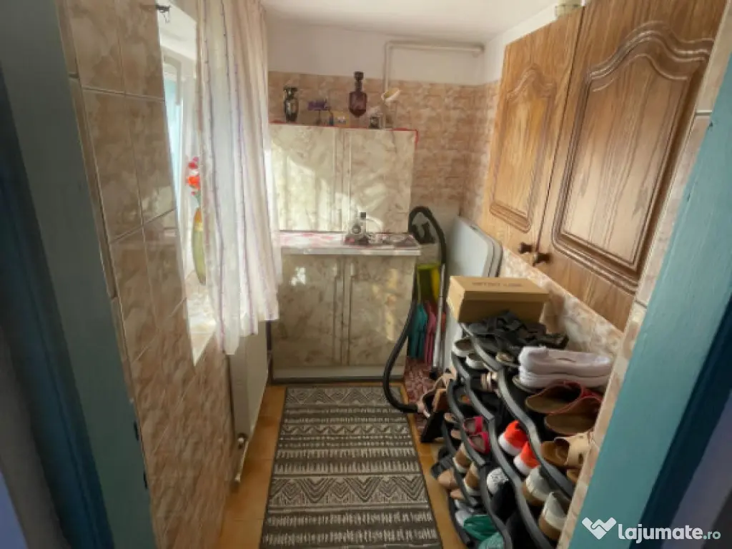 Casă cu 3 camere, garaj și curte spațioasă – zona Giul 