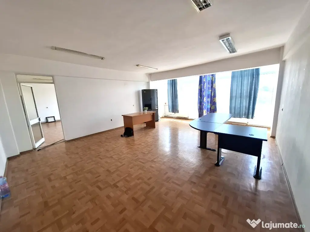 De închiriat: 2 birouri spațioase – 82 mp utili (zona str. Republicii)