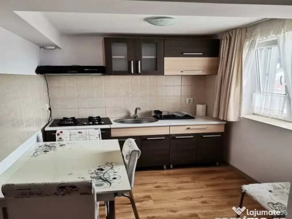 1 camera in zona Aradului