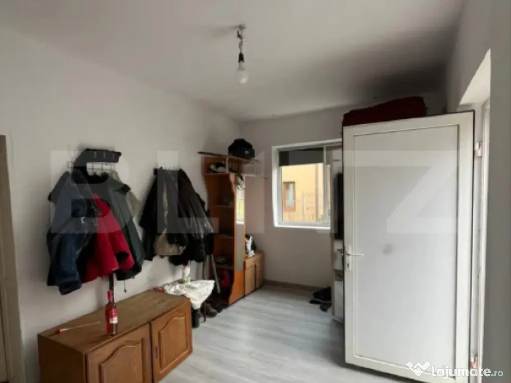 Apartament de vanzare in vila, cu 5 camere, 150 mp, zona And