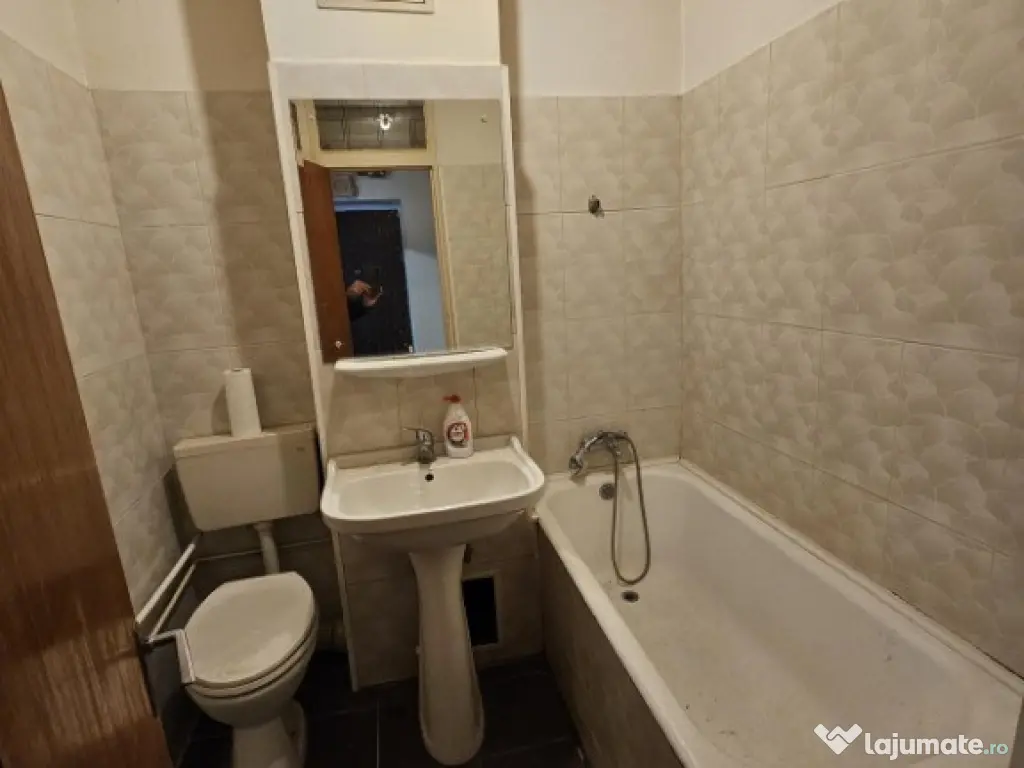 Garsoniera zona Calea Mosilor 