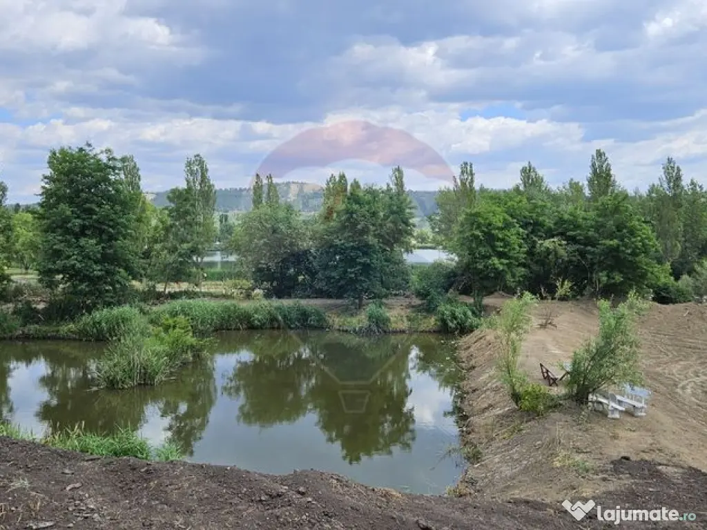 Teren de vanzare, zona cu acces rapid la autostrada, Camp... 