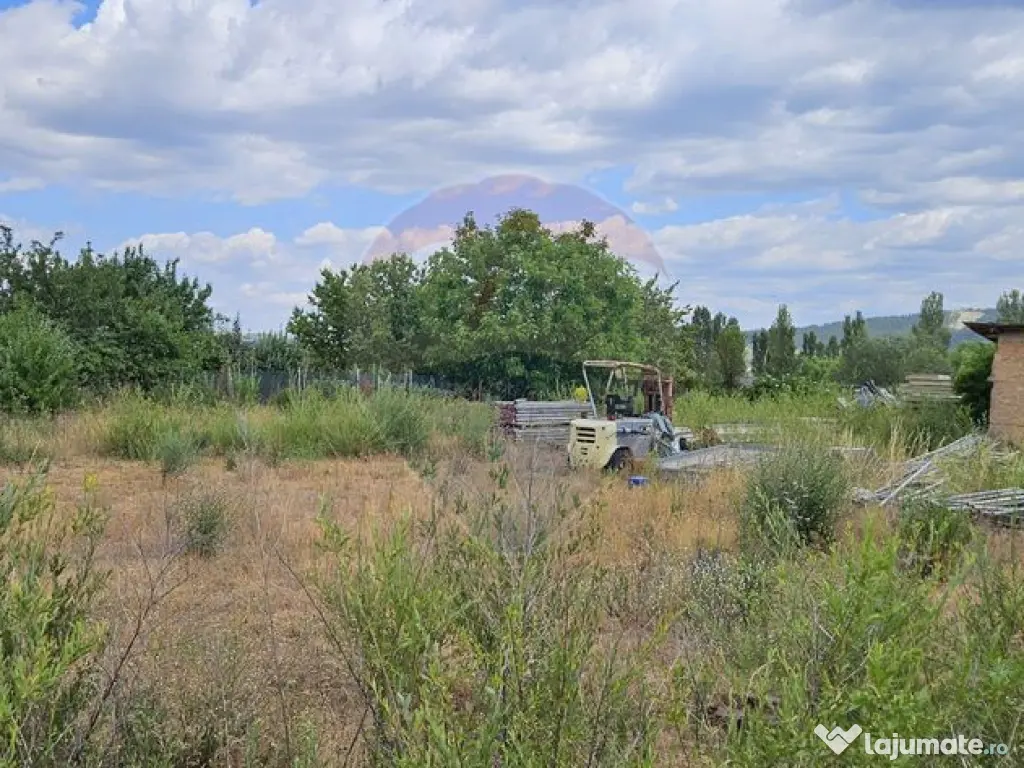 Teren de vanzare, zona cu acces rapid la autostrada, Camp... 