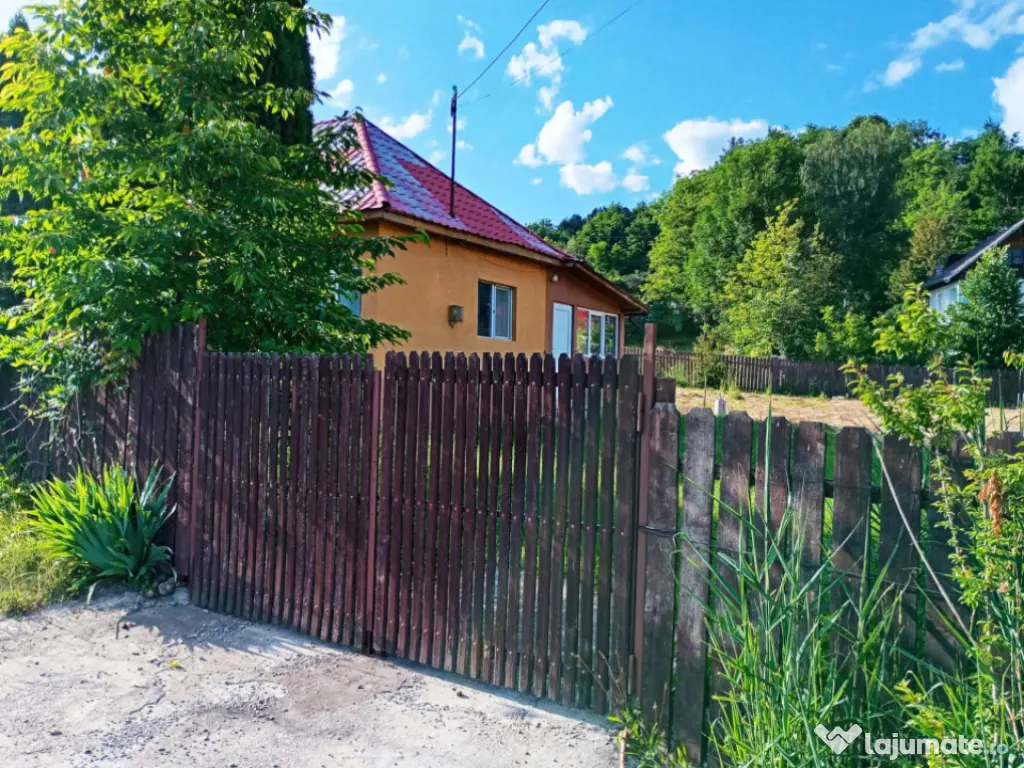 Casa de vanzare cu teren 3100 mp in Breaza de Jos, Prahova