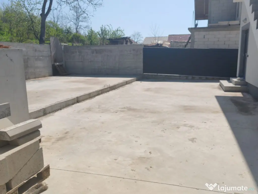 Spatiu comercial nou.Spatiu birouri 