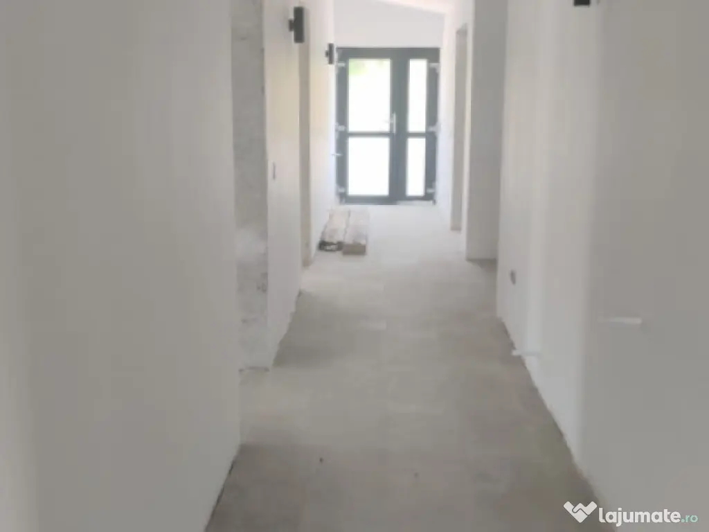 Spatiu comercial nou.Spatiu birouri 