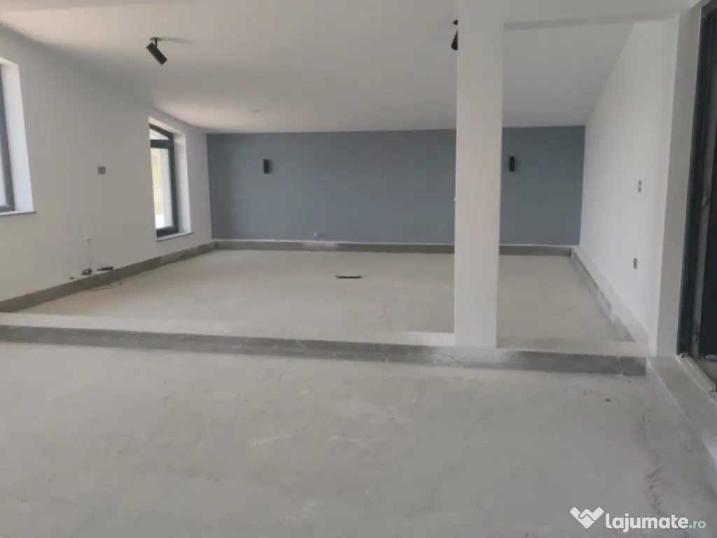 Spatiu comercial nou.Spatiu birouri 