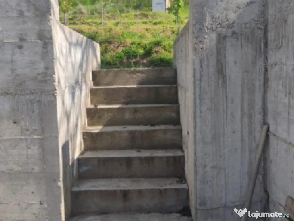 Spatiu comercial nou.Spatiu birouri 