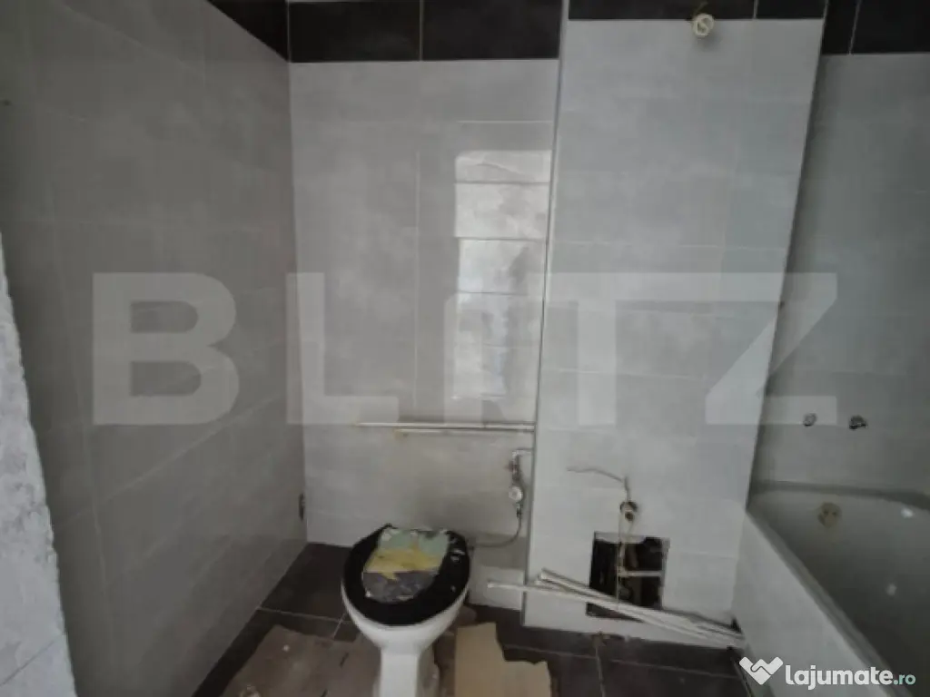 Garsonieră spațioasă de vânzare, etaj 2/4, zonă central