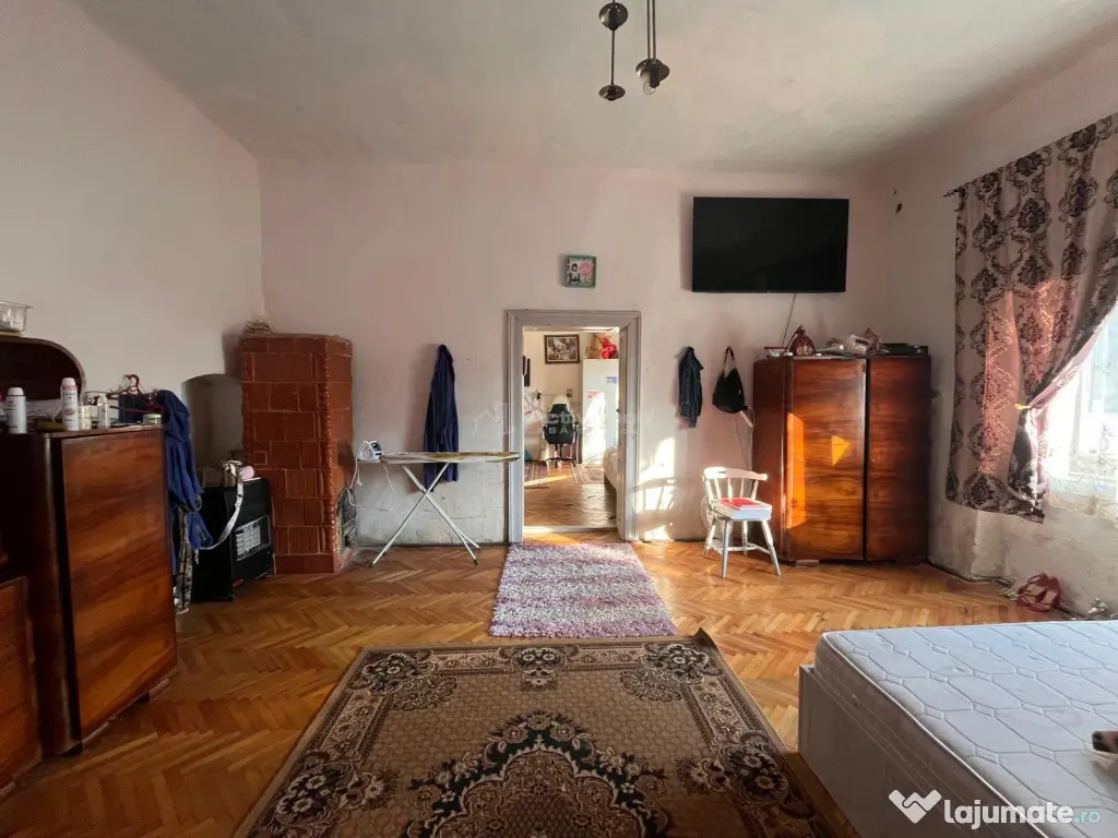 Sacu, Casa 426 Mp. Construiti, 6.500 Mp. Teren