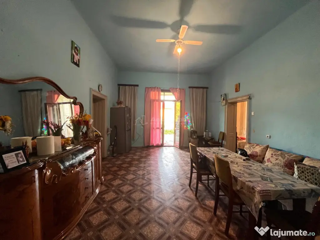 Sacu, Casa 426 Mp. Construiti, 6.500 Mp. Teren