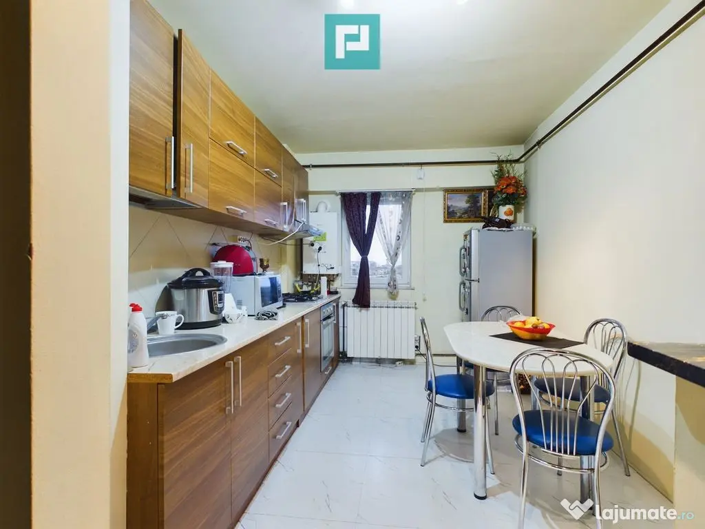 Apartament panoramic cu 4 camere zona 300 