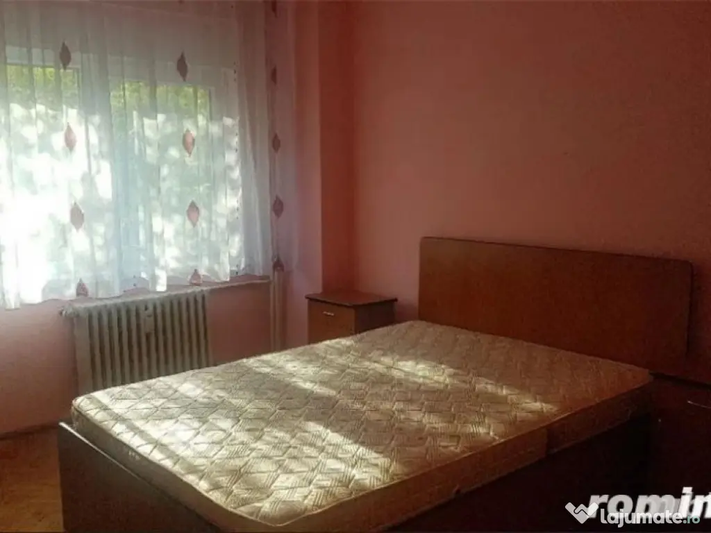 Apartament cu 3 camere in zona Dacia