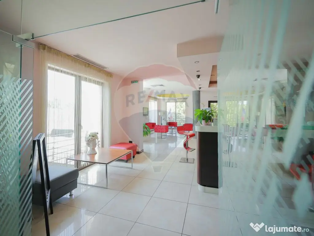 Hotel / Pensiune cu 24 camere de vânzare - Băile 1 Mai 