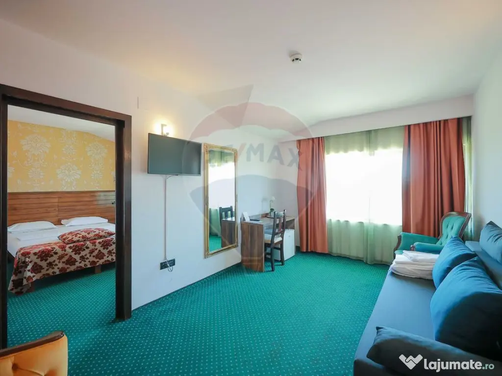 Hotel / Pensiune cu 24 camere de vânzare - Băile 1 Mai 