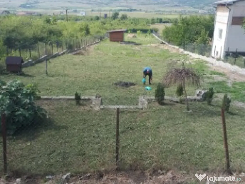 Teren intravilan 2177 mp Sieu Magherus