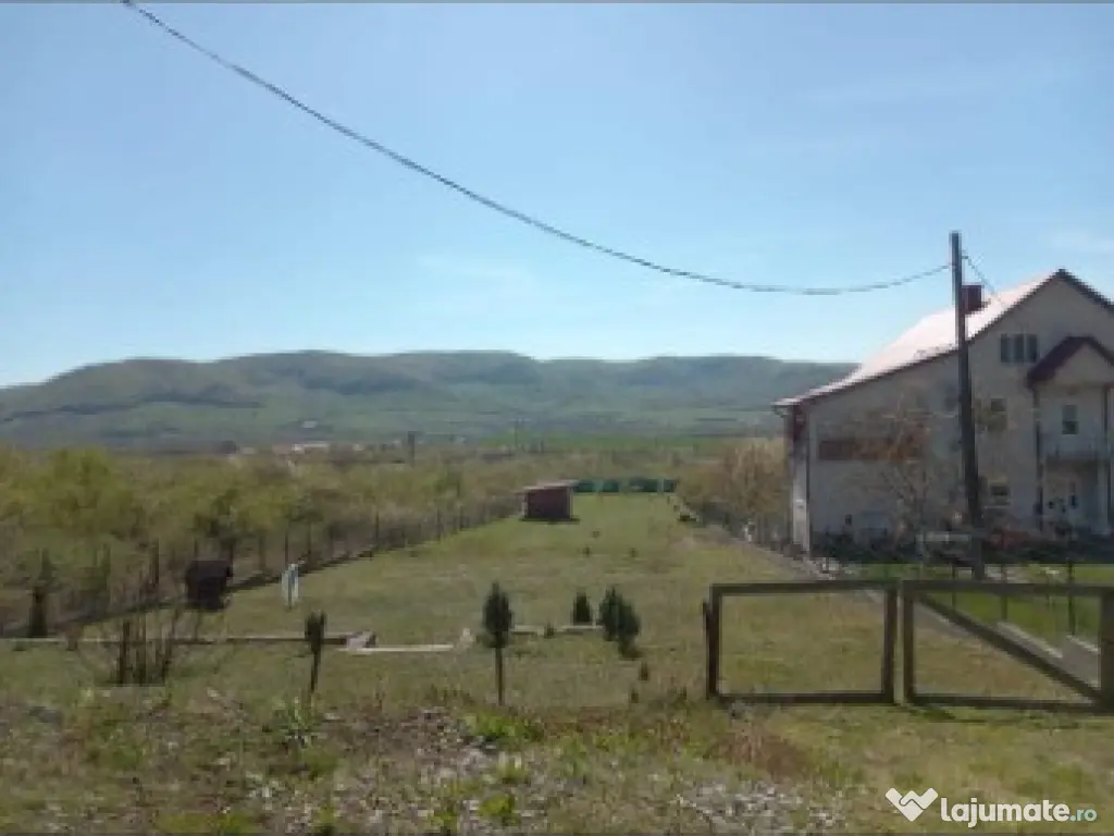 Teren intravilan 2177 mp Sieu Magherus