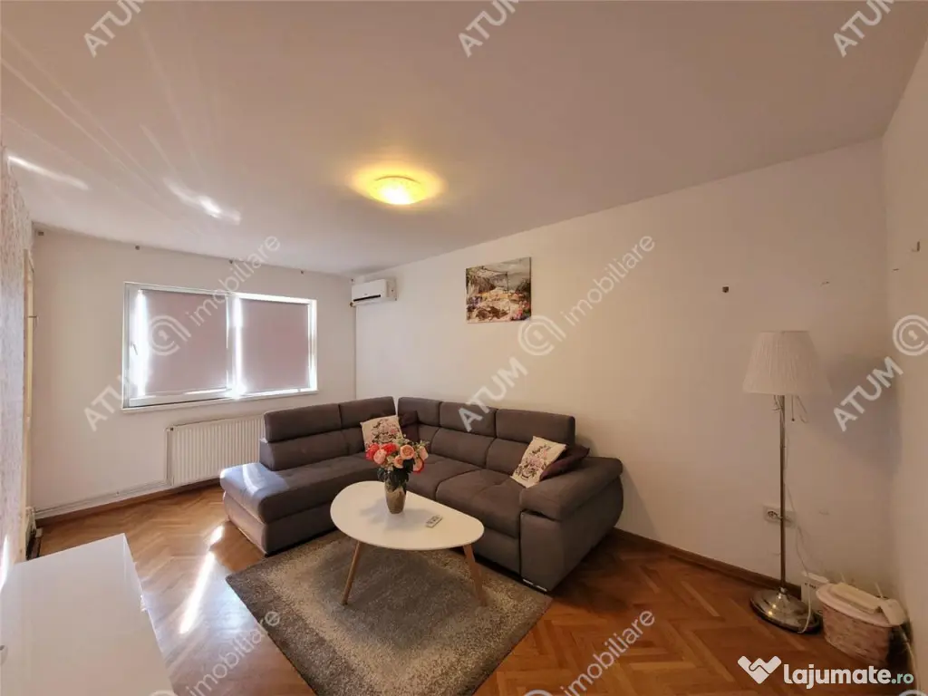 Apartament decomandat 3 camere si balcon zona Vasile Aaron d 