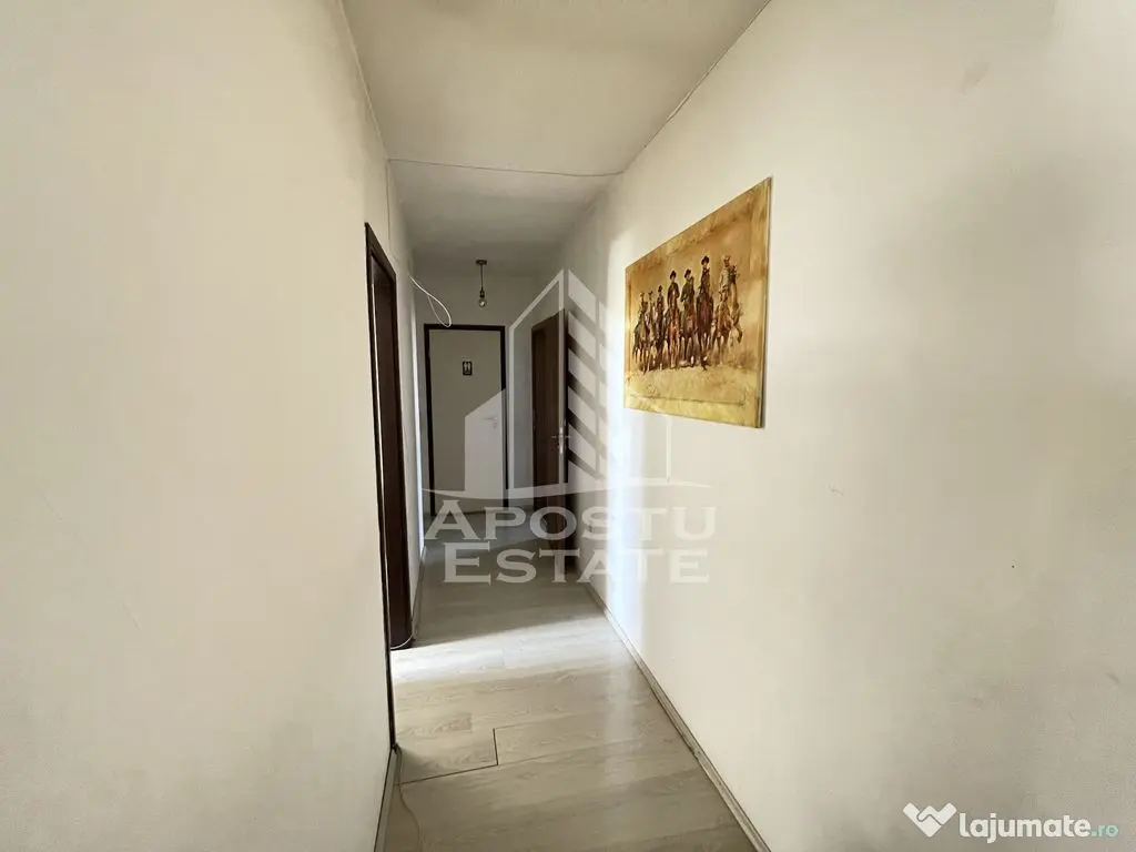 Apartament cu 4 camere decomandat, 106 mp, Calea Torontal...