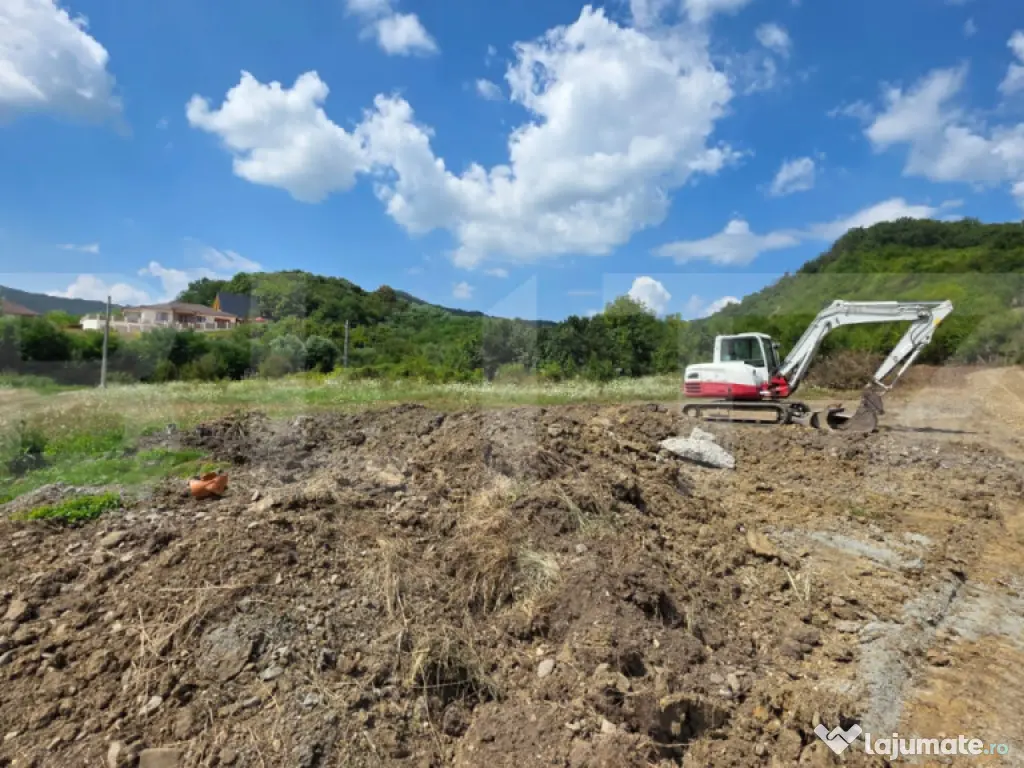 Teren generos – 26 Ari, poziție excelentă Villa Franca