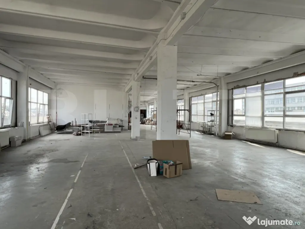 Hala open space, 614 mp, lift de marfa, zona Piata 1 MAI 