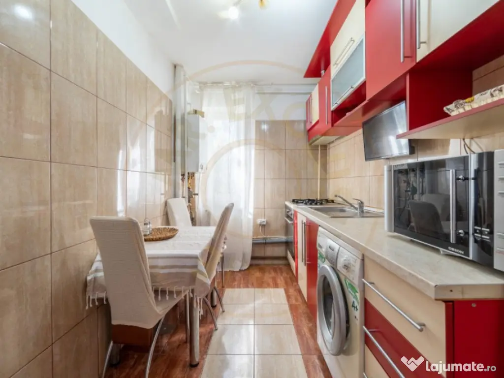 De vanzare- Apartament 3 camere Pitesti-zona Ultracentrala! 