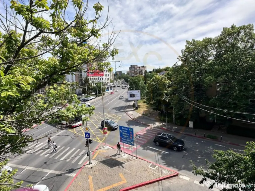 De vanzare- Apartament 3 camere Pitesti-zona Ultracentrala! 